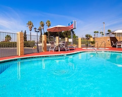 Otel Rancho San Diego Inn & Suites (El Cajon, ABD)