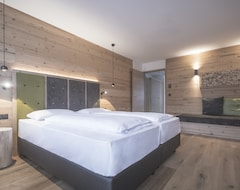 Hotelli Ahrner Wirt Apartments (Ahrntal, Italia)