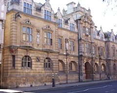 Majatalo University College (Oxford, Iso-Britannia)