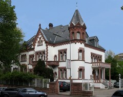 Khách sạn Hotel am Berg (Frankfurt, Đức)