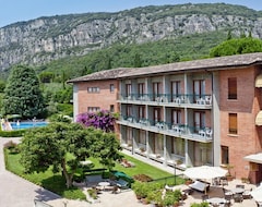 Hotel Gabbiano - Garda Lake Collection (Garda, Italy)