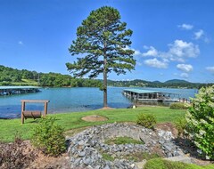 Koko talo/asunto New! Hiawassee Haven On Lake Chatuge W/ Boat Slip (Hiawassee, Amerikan Yhdysvallat)