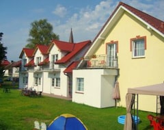 Otel Bursztyn Domki Apartamenty Pokoje w Sarbinowie blisko morza (Mielno, Polonya)