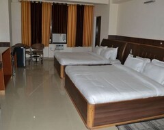 Hotel Singh Axis (Jammu, India)