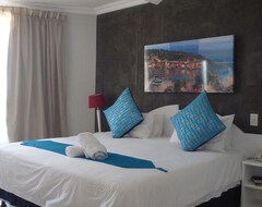 Hotel Ocean Breeze (Strand, Güney Afrika)