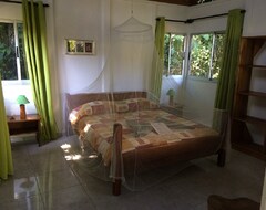 Hotel Suizo Loco Lodge (Limón, Kostarika)