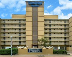 Khách sạn Travelodge By Wyndham Suites Virginia Beach Oceanfront (Virginia Beach, Hoa Kỳ)