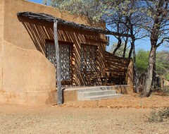 Hotel Harnas Wildlife Foundation (Gobabis, Namibia)
