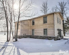Entire House / Apartment Remote Retreat - Cozy Home On Big Pine Lake! (Perham, USA)