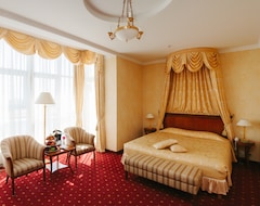 Khách sạn Grand Hotel Emerald (St Petersburg, Nga)
