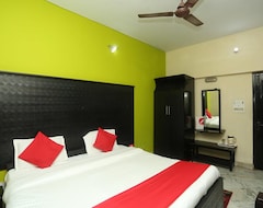 Hotel Capital O Gaurav Boarding House (Mathura, India)