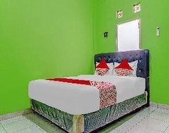 Hotelli Oyo 90792 Kosku Syariah (Serang, Indonesia)