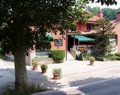 Khách sạn Villa San Carlo (Cortemilia, Ý)