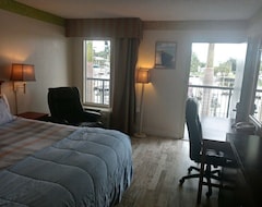 Sarasota Waterfront Hotel Room King Bed # 215 On Sara Bay 7150 N Tamiami Trail (Sarasota, ABD)
