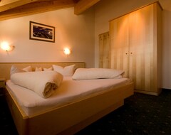 Apart Otel Lodges Bernardes (Fiss, Avusturya)