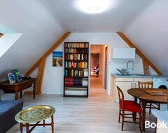 Casa/apartamento entero Lomener - La Goelette - 1 Appartement Avec 2 Chambres Et 2 Studios A 450m De La Plage (Ploemeur, Francia)
