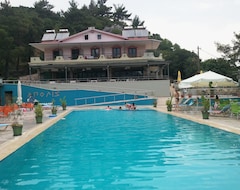 Khách sạn Apolis Club (Mouzaki, Hy Lạp)