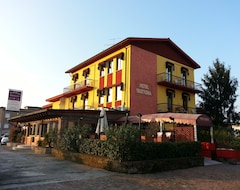 Otel Primavera (Peschiera del Garda, İtalya)