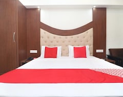 OYO 18504 Hotel Safari (Zirakpur, Indija)