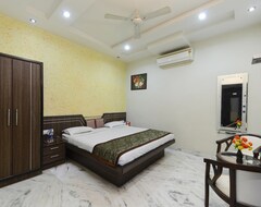 OYO 9236 9 Star Hotel (Agra, Hindistan)