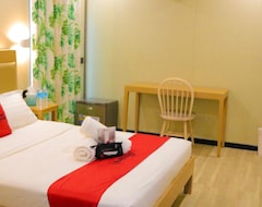 Hotel RedDoorz Plus @ AS Fortuna Cebu (Cebu City, Philippines)