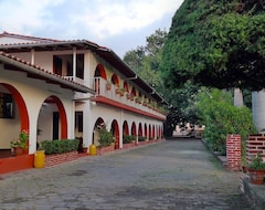 Hotel Los Cedros (Uruapan, Mexico)