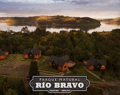 Hotel Parque Natural Rio Bravo Lodge (Castro, Čile)