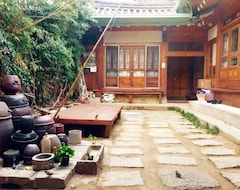 Pansion 공심가 한옥 게스트하우스(Gongsimga Hanok Guesthouse) (Seoul, Južna Koreja)