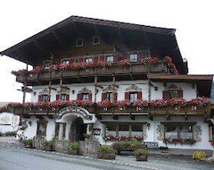 Kaiserhotel Neuwirt (Oberndorf in Tirol, Austrija)