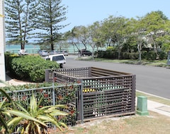 Otel Minto Beach House (Caloundra, Avustralya)