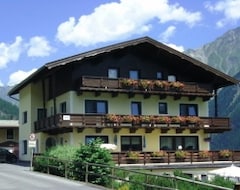 Guesthouse Haus Montjola (Soelden, Austria)