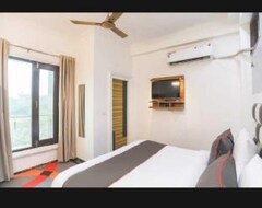 Khách sạn Spot On 93604 Agrah Hotel (Bulandshahr, Ấn Độ)