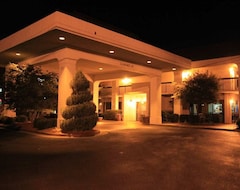 Khách sạn Baymont Inn And Suites Mcdonough (McDonough, Hoa Kỳ)