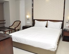 Hotel Dolphin (Sambalpur, India)