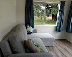 Entire House / Apartment Peace Full Private Modern 1 Bedroom House In Country Side (Houhora Heads, New Zealand)