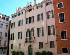 Otel Corte Barozzi Venice Suites (Venedik, İtalya)