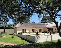 Hotel Mandebele Lodge (Viktorijini slapovi, Zimbabve)