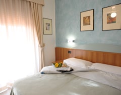 Hotel Piccolo Mondo (Montesilvano, Italy)