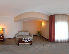 Khách sạn Mom Hotel (Izmir, Thổ Nhĩ Kỳ)