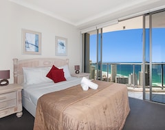 Khách sạn Stay At Chevron Renaissance - Hinterland View - Two Bedroom Apartment - Wow Stay (Main Beach, Úc)