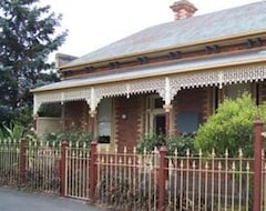 Khách sạn Seymours On Lydiard (Ballarat, Úc)