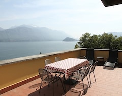Casa/apartamento entero Gran apartamento en una zona residencial con vistas al lago (Menaggio, Italia)