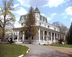 Khách sạn Bavarian Manor Country Inn (Purling, Hoa Kỳ)