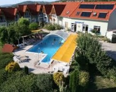 Khách sạn Andrea Wellness (Hévíz, Hungary)