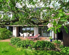 Hotelli Modern 4-star Hotel With Terrace, Garden & Wi-fi For Couples & Families With Dogs (Kappeln, Saksa)