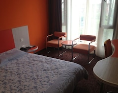Hotel Motel 168 (Shanghai Xujiahui Road) (Shanghai, China)