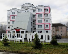 Hotel MAXROOMS Volga HOLLYWOOD (Rybinsk, Rusia)