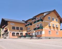 Hotel Beim Böckhiasl (Neukirchen an der Vöckla, Austria)
