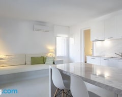 Toàn bộ căn nhà/căn hộ 67sq Meters Modern Apartment With A Swimming Pool And Sea View (Koundouros, Hy Lạp)