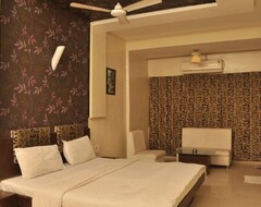Khách sạn Raj (Surat, Ấn Độ)